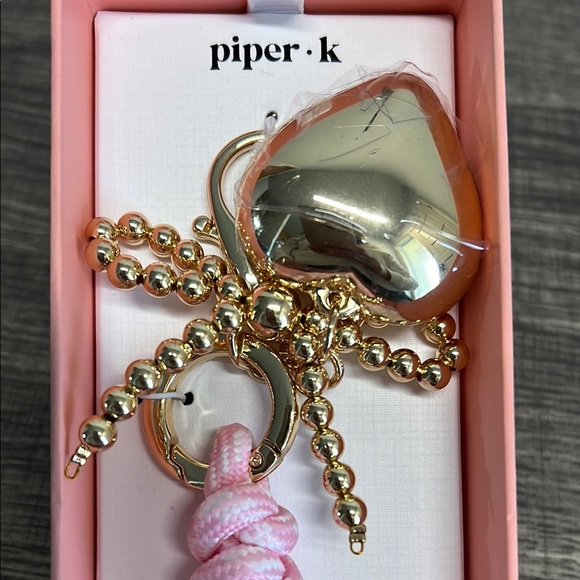 Piper K | Heart/Bow Bag Charm - Picture 4 of 8